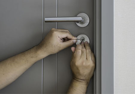 services emergency - Emergency locksmith in Queanbeyan