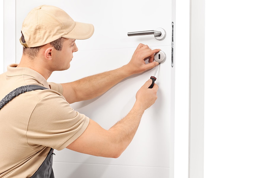 domestic locksmiths min - Emergency Locksmith