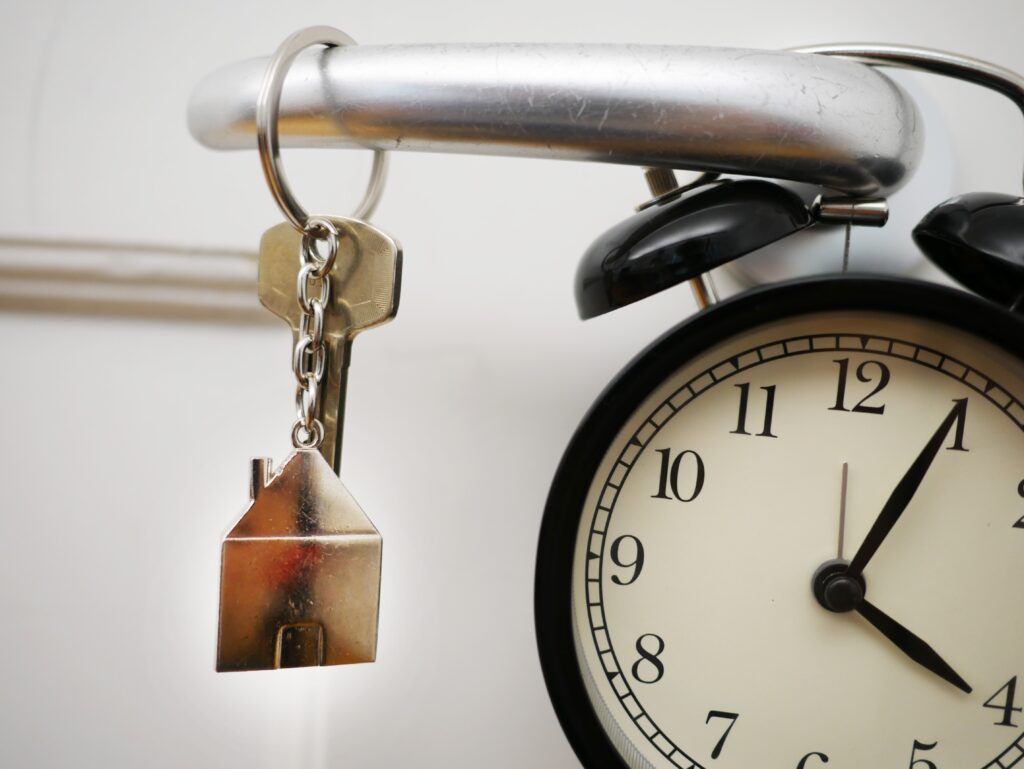 keysandclock 1024x769 - Why Our Emergency Locksmiths Stand Out